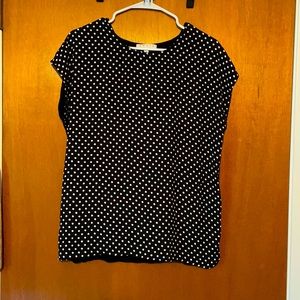 Medium black and white dress shirt